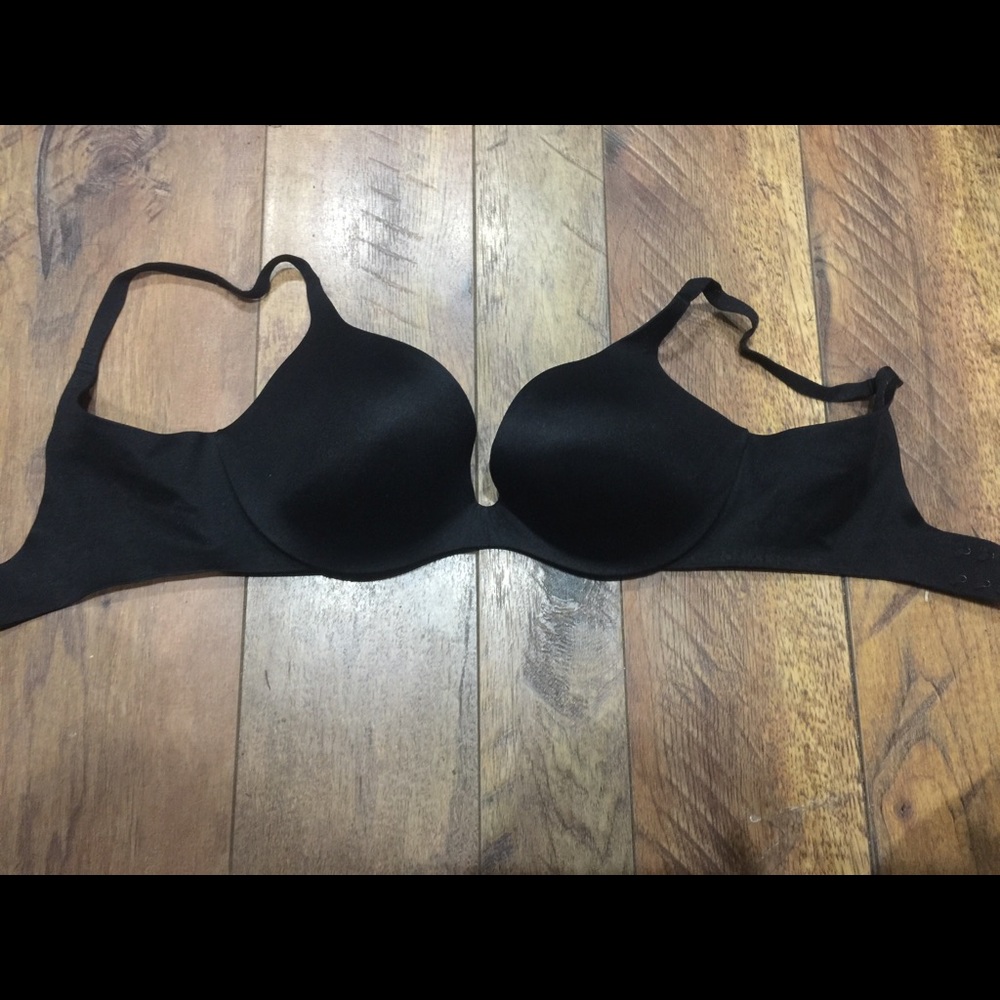 Victoria's Secret 32dd bra